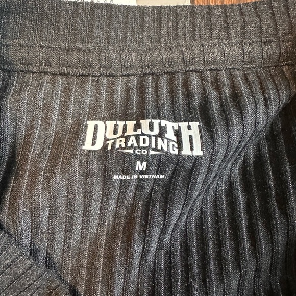 NWT Duluth Women’s SZ Med Long Sleeve  6 Button Ribbed. Stretch Top. Charcoal - Picture 8 of 8